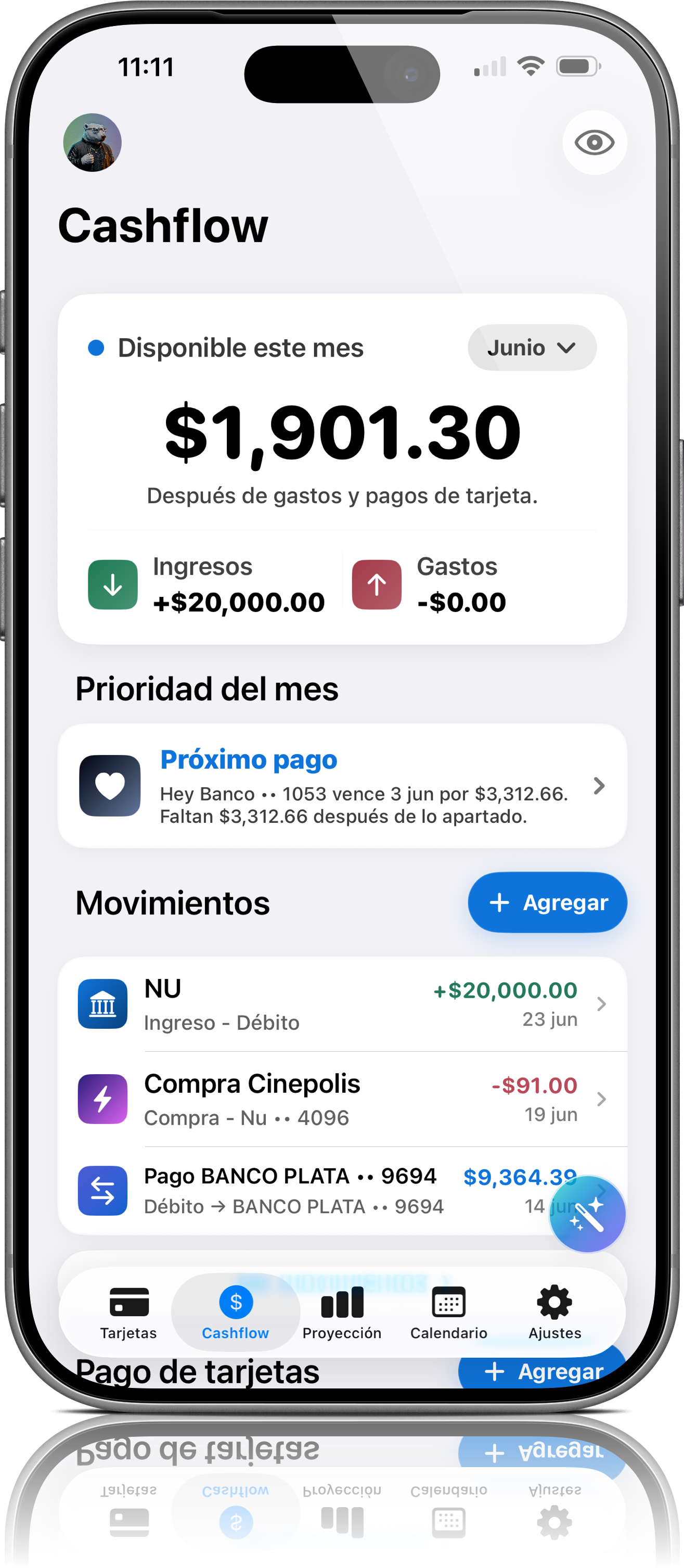 Vista real de Cashflow con disponible, ingresos, gastos, apartados y próximos pagos
